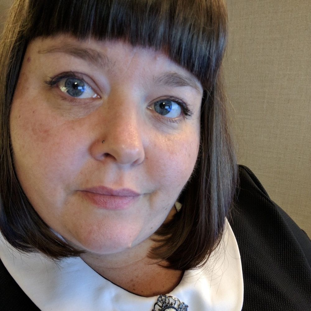 Meet your Posher, Nicole